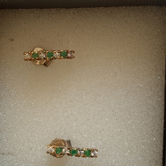 Emerald and Diamond earrings - Picture 3 of 6